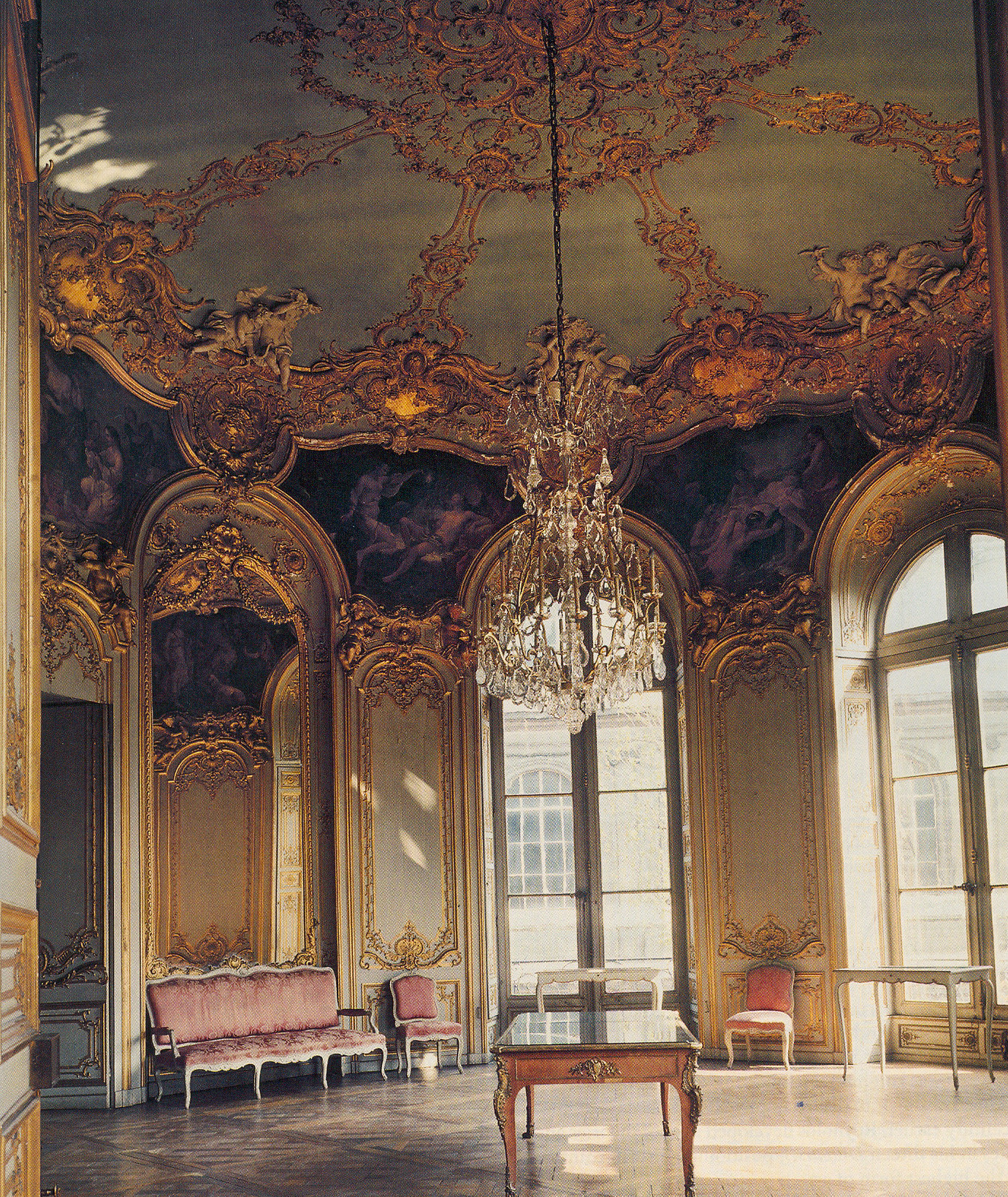 french rococo interior